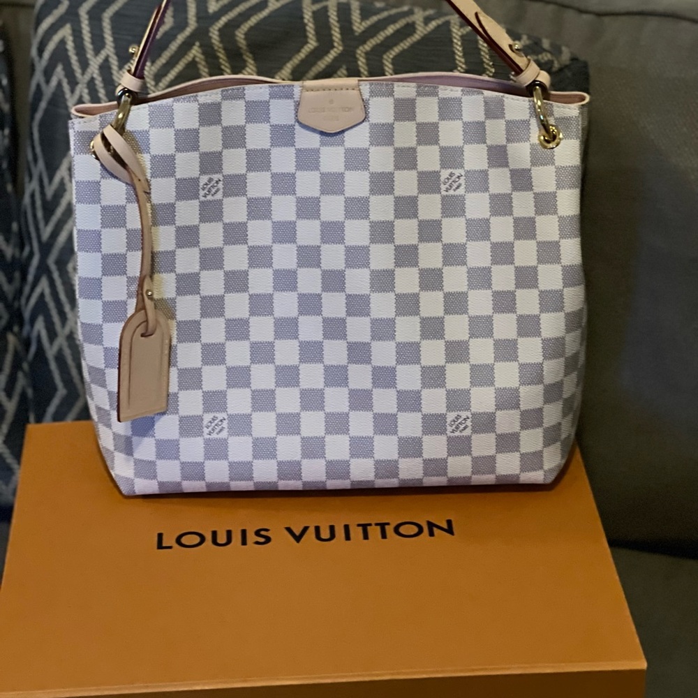 Brand new Louis Vuitton Graceful pm damier azure.
